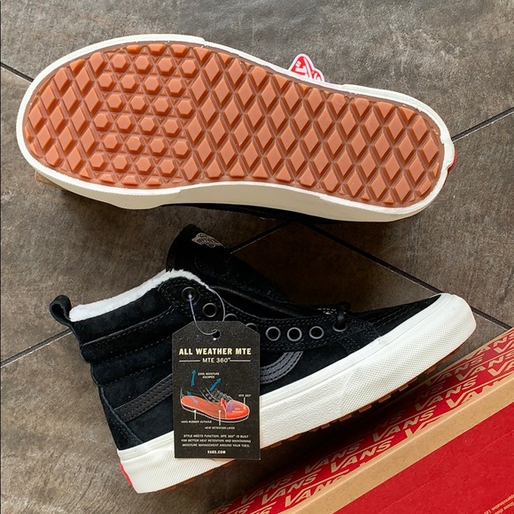 VANS SK8-Hi MTE Black/Black/Marshmallow WMNS - Picture 14 of 16